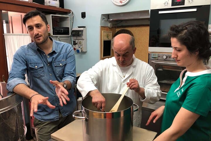 Prepare the Authentic Italian Artisan Gelato