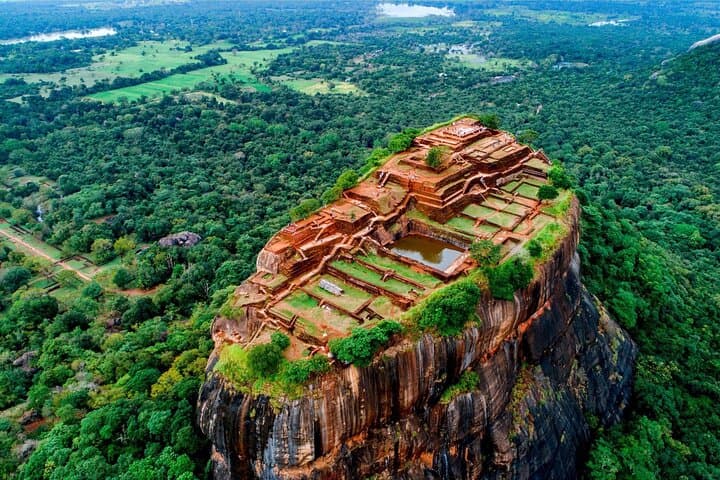 Top 10 Day Tour from Colombo to Sigiriya By Car
