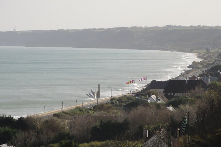Private Normandy Tour DDay Omaha Beach and Caen Memorial Museum