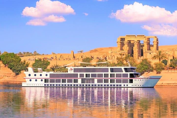 Nile Cruise Sailing From Aswan to Luxor 3 Nights