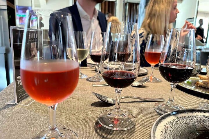 1-Hour Wine Tasting Experience in Protara
