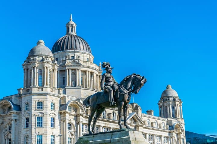 Liverpool Private Custom Walking Tour with a Local Guide