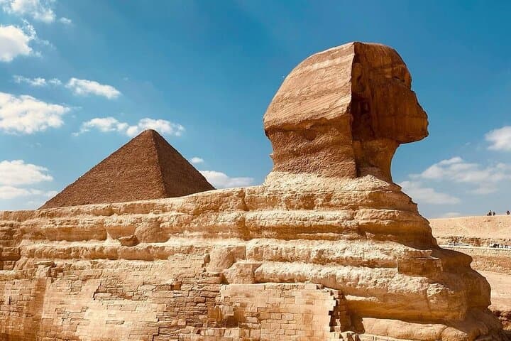 Pyramids tour and The Egyptian Museum