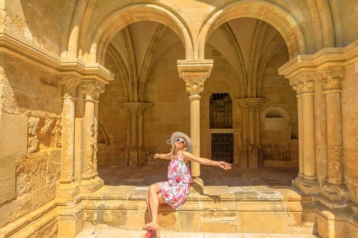 From Porto: Private Transfer to Lisbon with Coimbra & Fatima