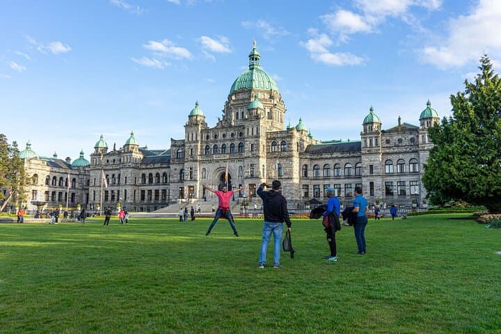 Victoria & Vancouver Island Premium Tour - From Vancouver