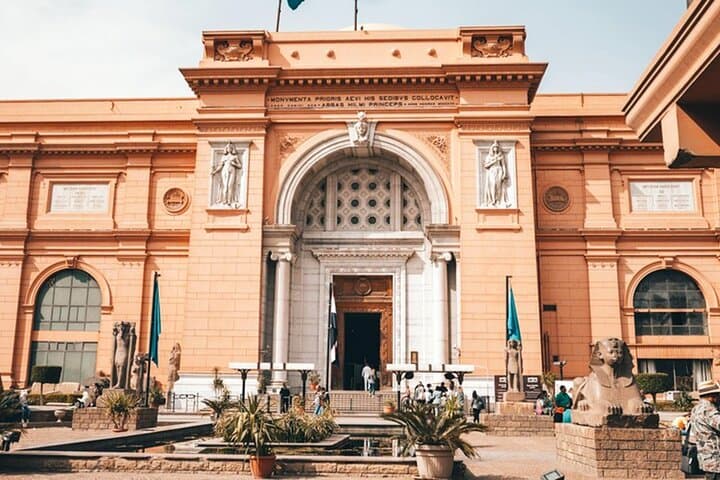 2-Days Private Tour in Pyramids, Museum, And Coptic In Cairo