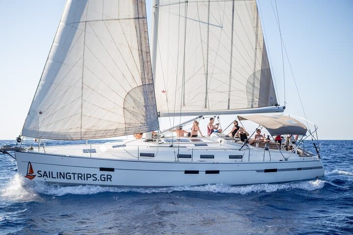 Private Luxury Sailing Trips to Dia Island