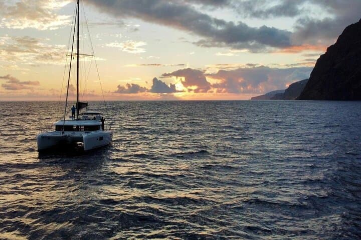 Luxury Wood Catamaran: Sunsets, Dive and Cetaceans