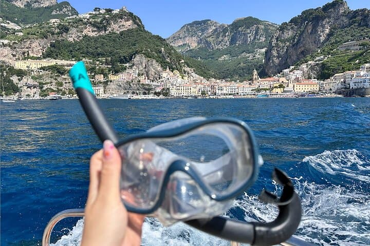 Positano: Half-Day Amalfi Coast Cruise with Prosecco and Swimming