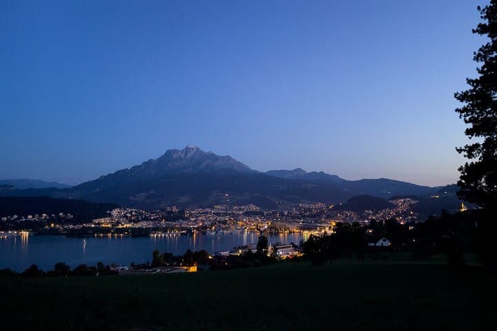 Private Lucerne View and Photo Walking Tour