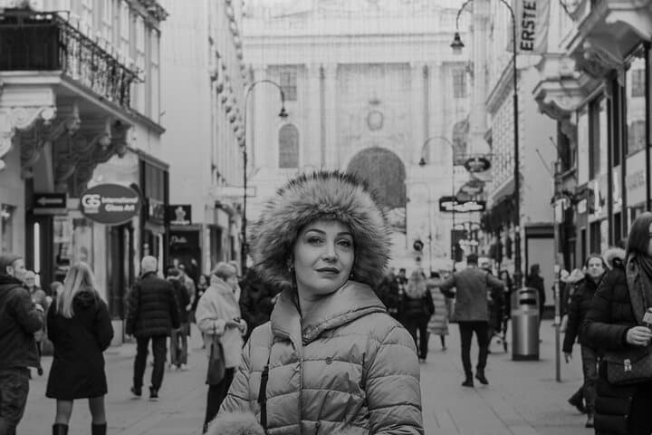 Tailored Fun and Private Photo Shoot in Vienna