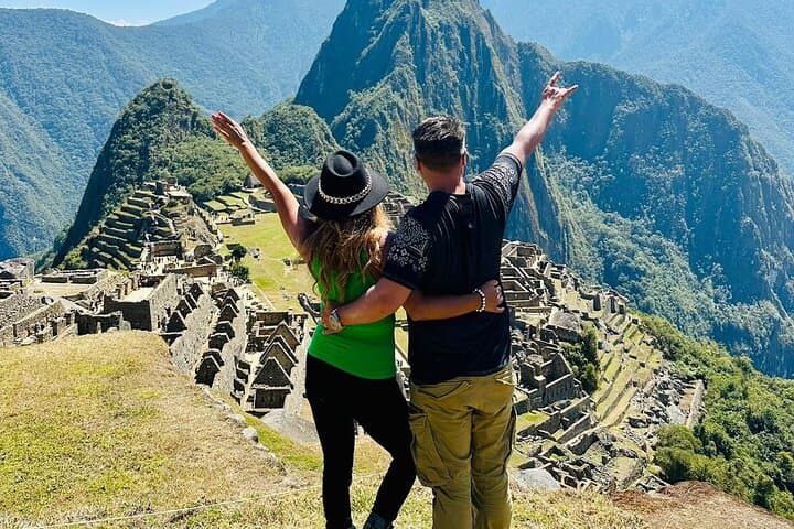 2-Day Sacred Valley & Machu Picchu Tour from Cusco