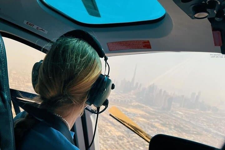 Dubai: Sightseeing from the Sky – Helicopter Tour 17 Minutes