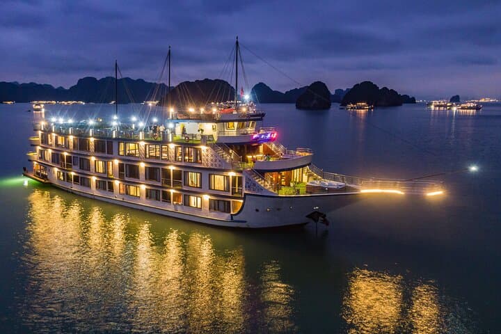2 Days Cruise Tour in Halong Bay from Halong