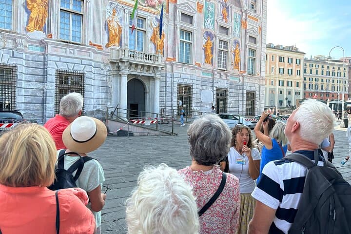 Genoa Guided Walking Tour with Panoramic Lift & Focaccia Tasting