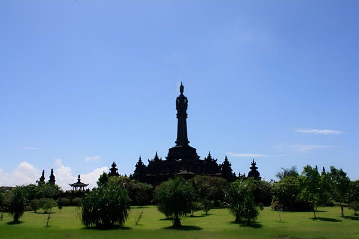 Private Half-Day Tour: Denpasar City Trip