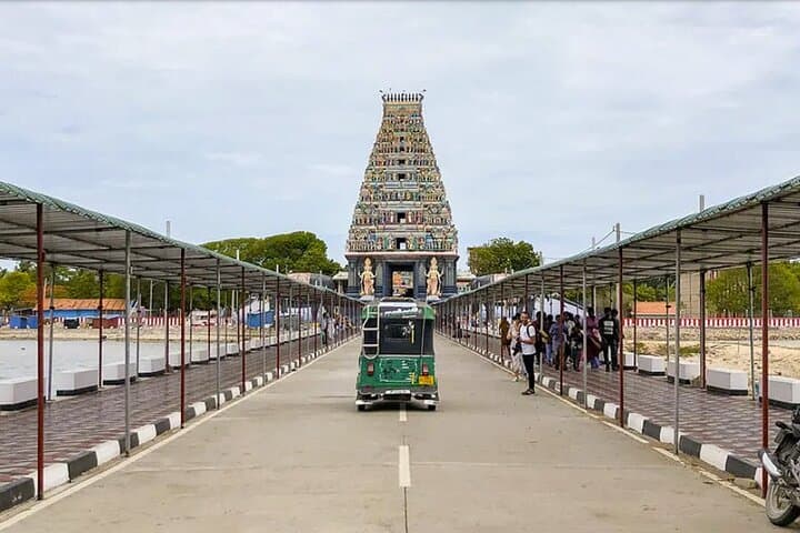 Colombo to Jaffna Private Budget Transfer