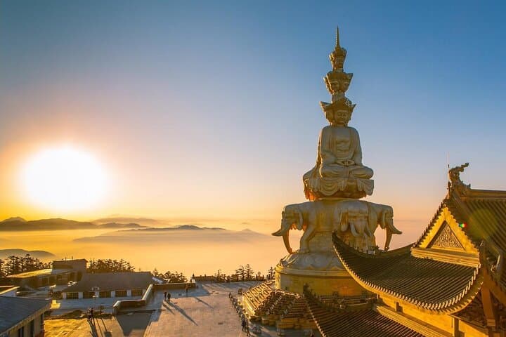 A 3-Day Discover Sichuan: Pandas, Buddha, and Majestic Mountains