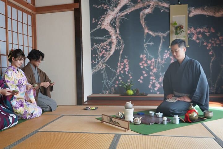 Supreme Sencha: Tea Ceremony & Making Experience in Hakone