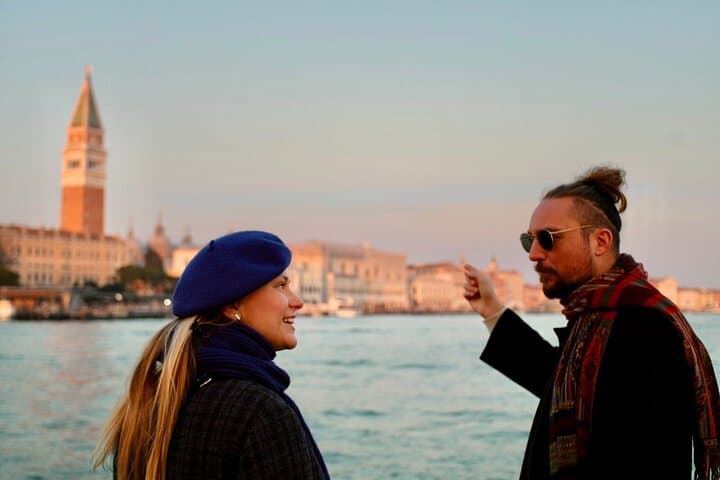 Venice Historic Walk: the city, its architecture and traditions