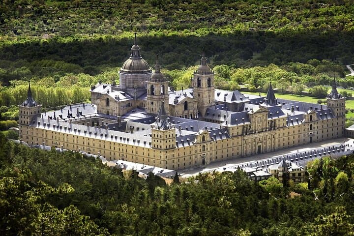 Magnificent El Escorial and Unique Segovia