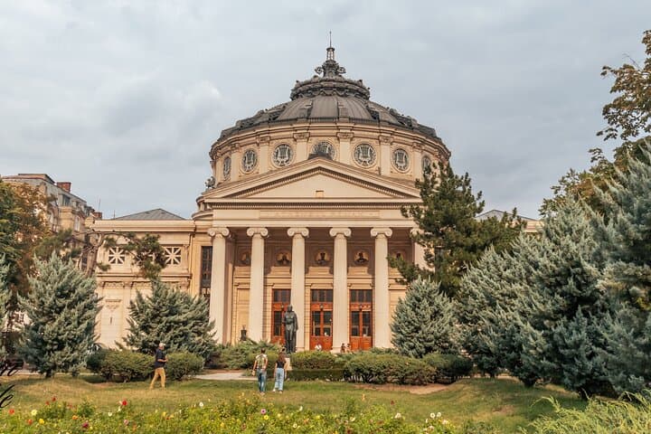 Calea Victoriei Walking Tour with Damian Anfile
