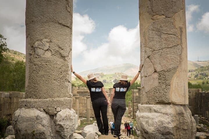 Private tour to Jeita Grotto with Wine Tasting in Faqra Ruins