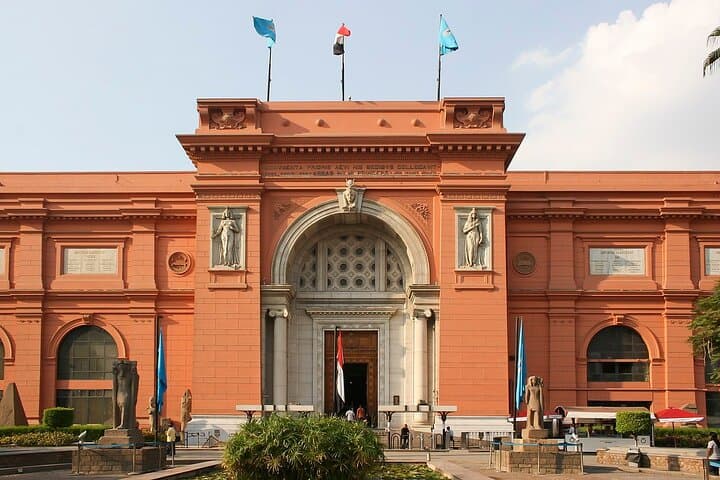 Half day tour to Old Egyptian museum