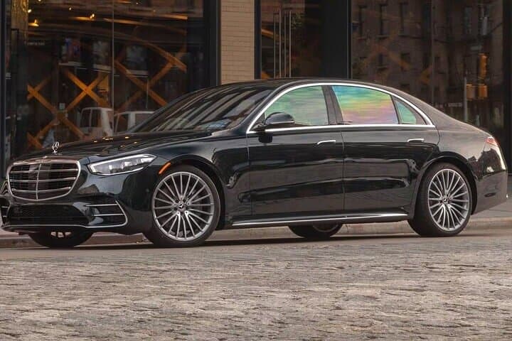 Private Transfer Gatwick Airport to Central London by Luxury Car