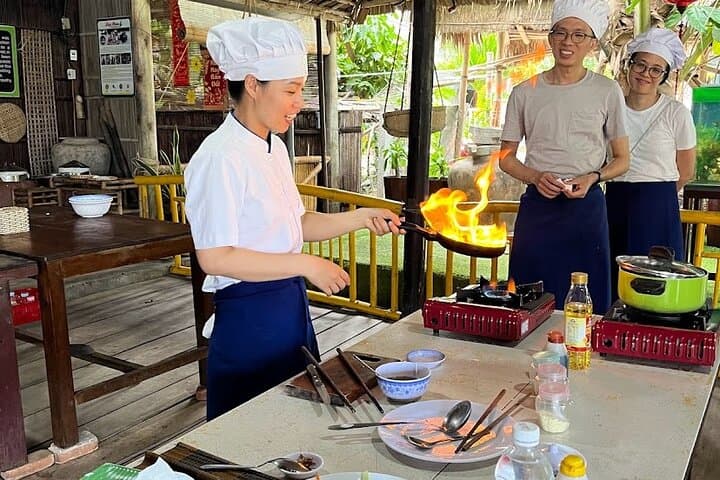 Experience Local Market Tour with Cooking Class in Hoi An