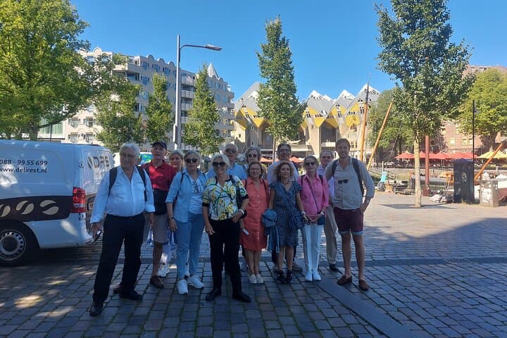Rotterdam: Private Tour with Local Guide + Cube House visit