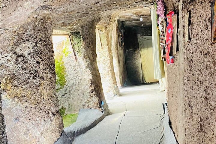 Day Trip to Adadi Rock and Tiya Archeological Excursion