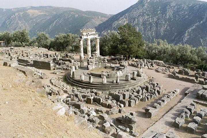 Full Day Tour Of Delphi and Arachova