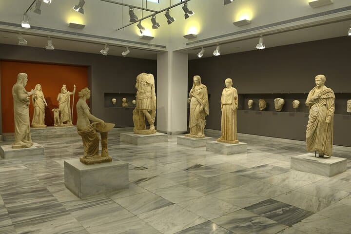 Archaeological Museum and Κnossos Palace Guided Tour Half Day