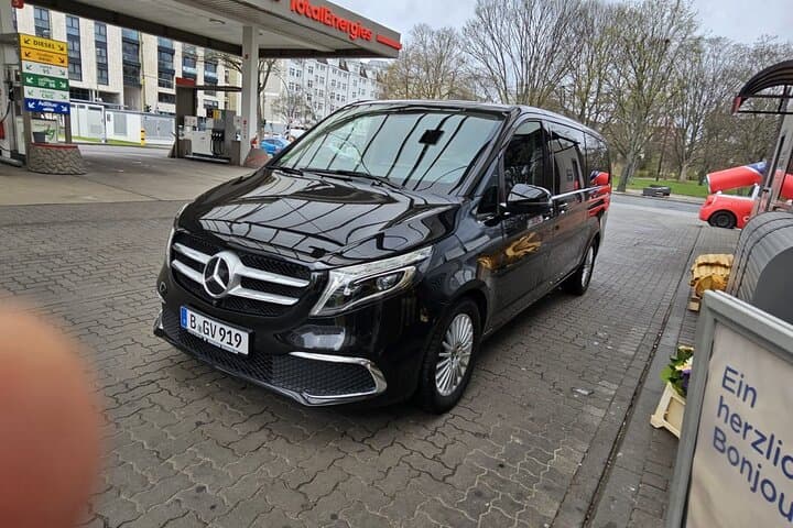 Private Transfer from Vienna Hotels to Vienna Airport