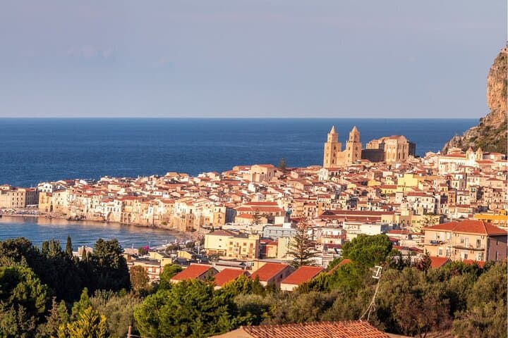 Transfer Tour from Taormina to Palermo with a stop in Cefalù