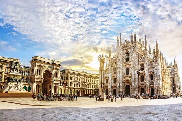 Milan Private Tour with Hotel Pickup and Drop off