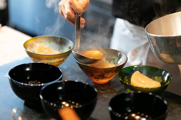Private Japanese Cuisine Tour with Guide in Suzu-ki