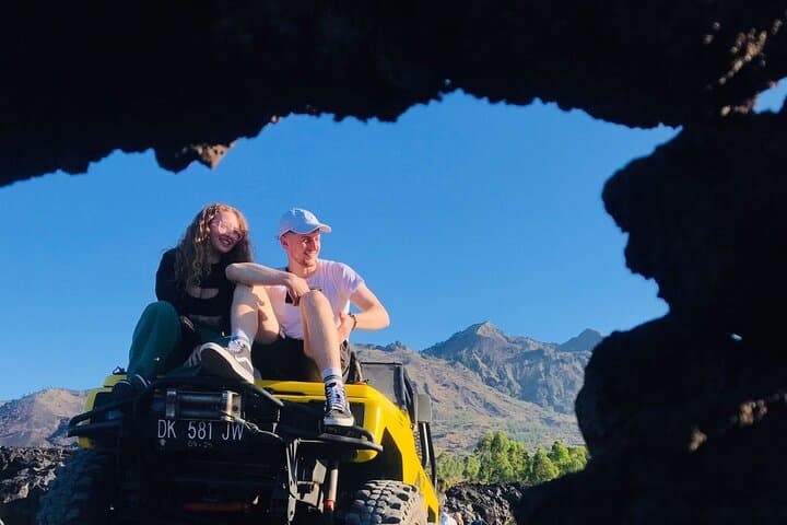 Sunrise Jeep Tour and Hotspring Experience in Batur Kintamani