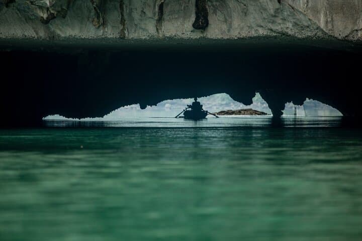 Lan Ha Bay Cruises 2 Days and 1 Night Caving, Kayaking, Swimming