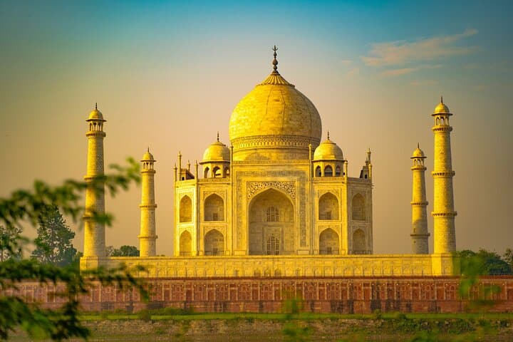Highlights of the Agra (Guided Full Day Sightseeing City Tour)