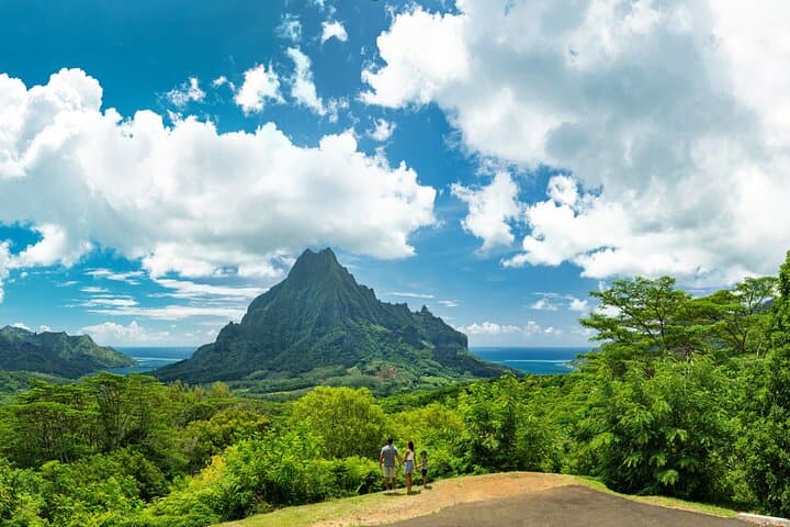 Shared Transfer : Hotel to Moorea Airport (or) Pier