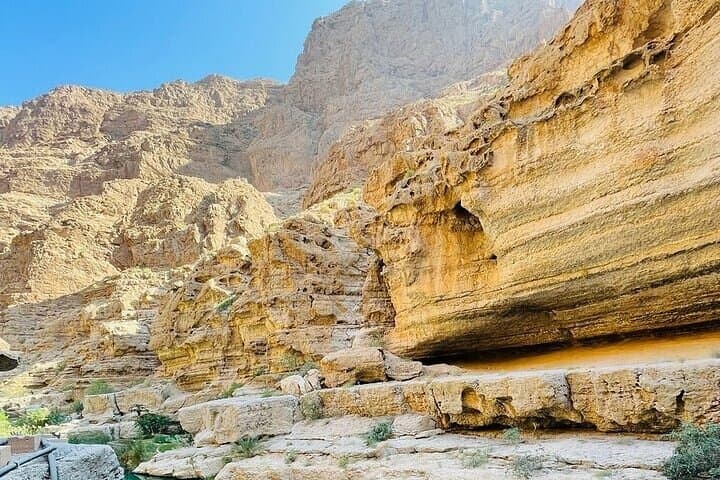 Private tour in Wadi Shab (snorkeling) & Bimmah Sinkhole