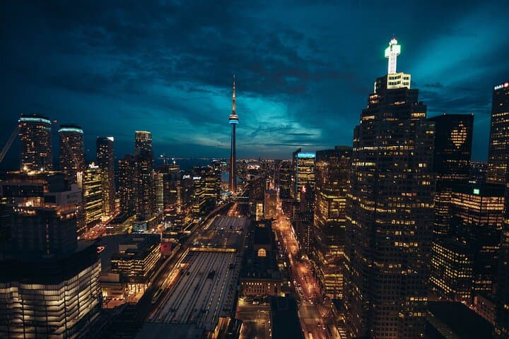 Private ONE-Way Transfer Toronto Airport to Niagara-on-the-Lake