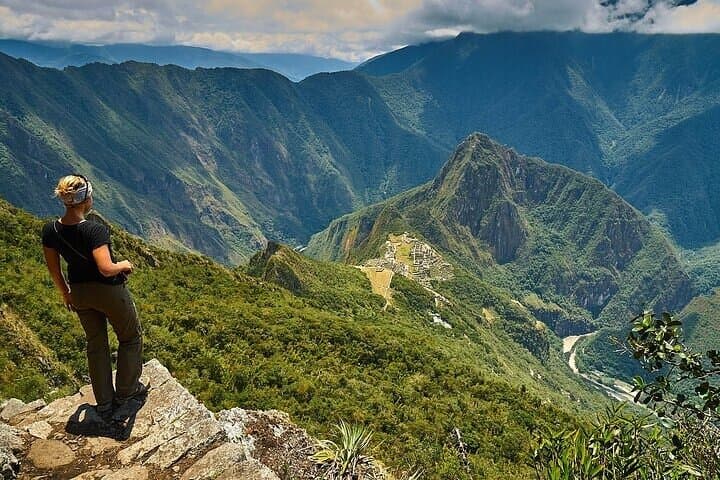 Short Inca Trail to Machu Picchu 2D/1N from Cusco