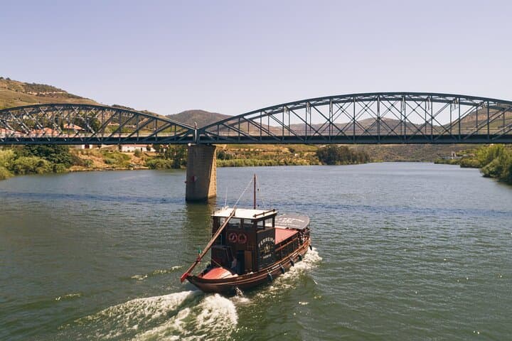 Douro Valley: Rabelo Boat Tour with Audio Guide