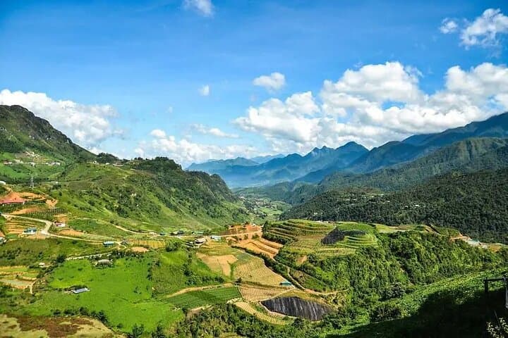Mountain Views and Villages Trek – Private Day Trip