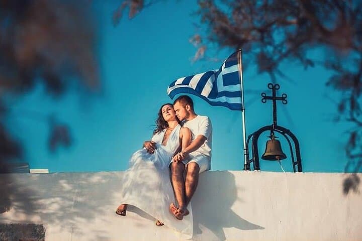 Taste Santorini in a day from Crete