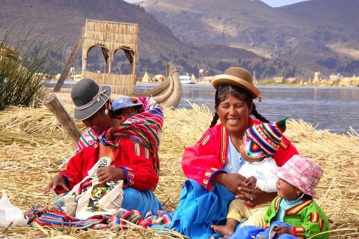 Puno: Sleep at local peruvian houses - 2 Days Cultural Experience