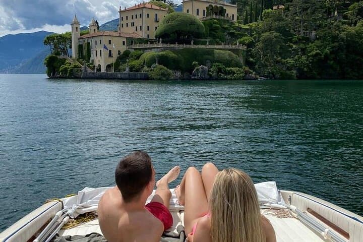 2 Hours Private and Guided Cruise to Lake Como Mostes boat